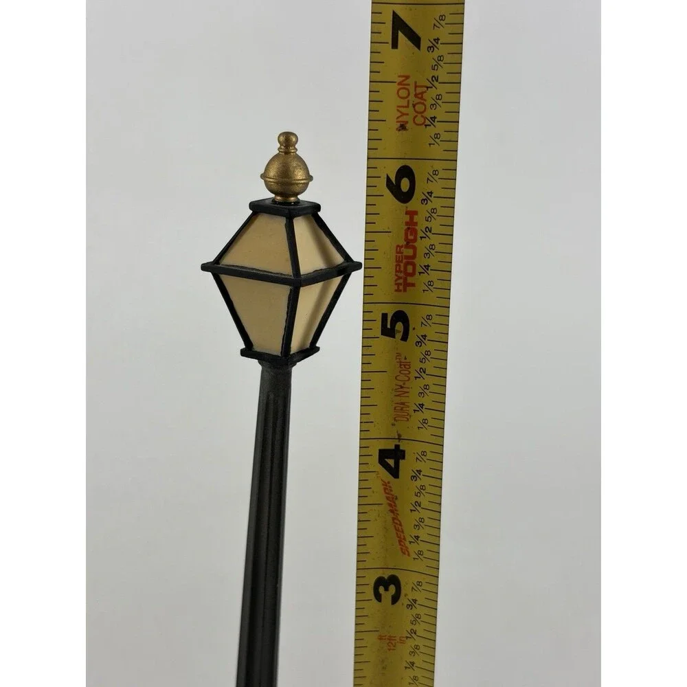 Hudson Pewter Villagers Lamp Post Street Light 4297